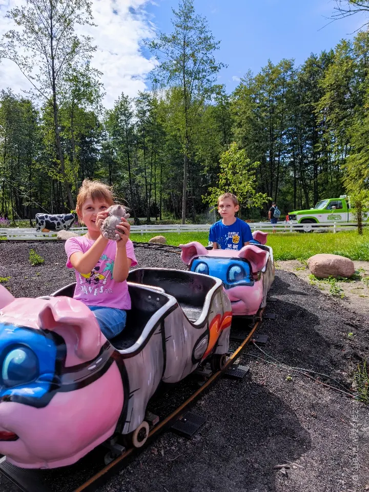 Kosmiczne Ranczo- Park Tematyczny Rosocz 24