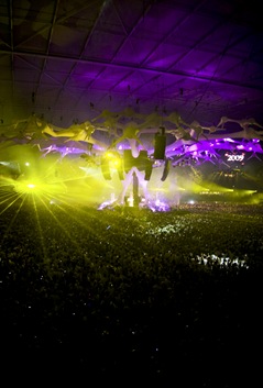 sensation_2008_chj-102