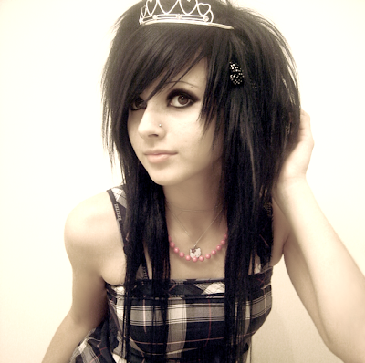 Scene girl pretty black hair