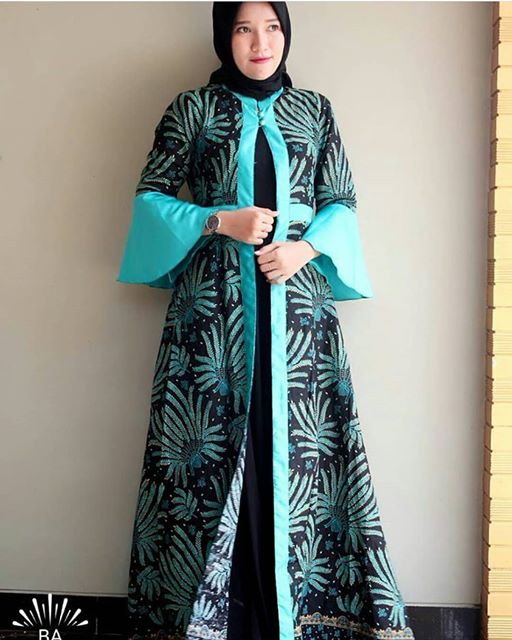 Kumpulan Model  Gamis  Batik Kombinasi Modern Simple 