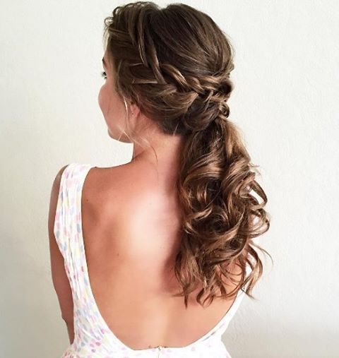 Simple Side Ponytail Hairstyle For Proms and Weddings