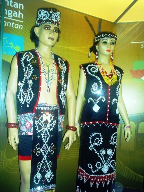  Gambar  Suku Dayak  Kalimantan Barat Gambar  Baju  di Rebanas 