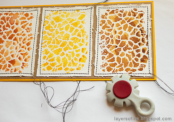 Layers of ink - Giraffe Card Tutorial by Anna-Karin Evaldsson.