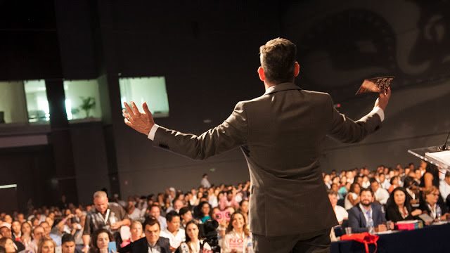 How to Become a Better Public Speaker