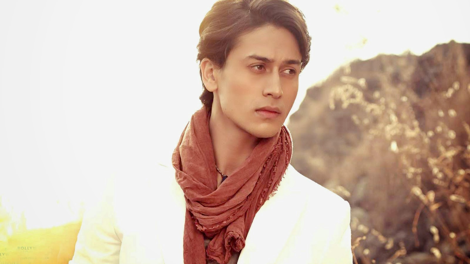 Tiger Shroff Hot HD Wallpaper Free