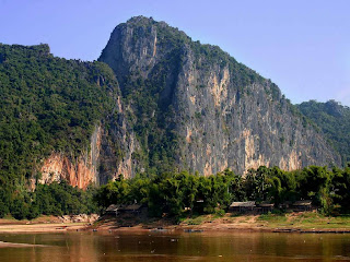 Adventure and Cruise in the 12th longest River in the World in Laos