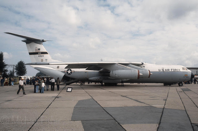 64-0610 C-141 Starlifter 437th MAW Mildenhall 1978