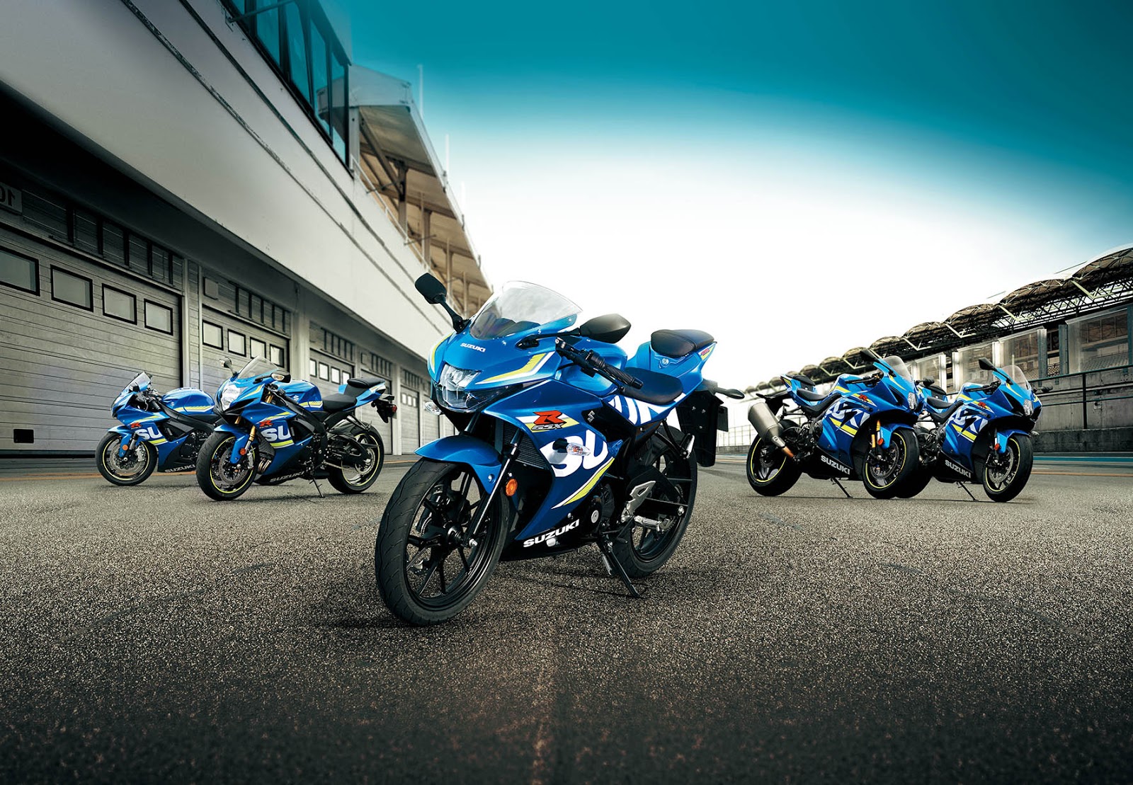 gambar-suzuki-gsx-r1000r-dan-gsx-r125-abs