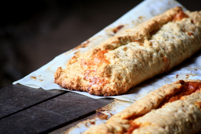 Rollo de queso picante (pan boliviano) / Spicy Bolivian bread