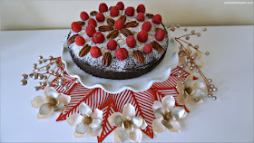 Pastel de Chocolate con Harina de Almendras y Frambuesas