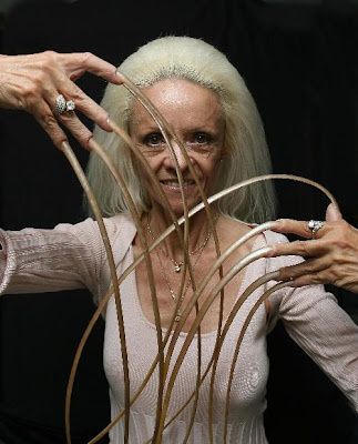 longest nails in world. girlfriend the longest fingernails, longest nails in world.