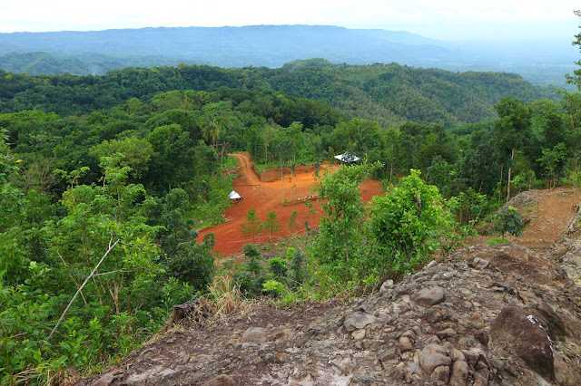 Watu Goyang, Melihat Puncak Makam Raja-Raja Imogiri dari Ketinggian