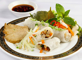Steamed Rice Pancake Roll with Vegetarian Filling 4