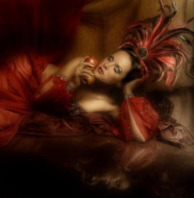 gothic-fantasy-lady-inn-red-wallpaper