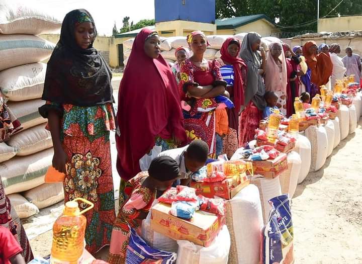Jubilation as Humanitarian Minister Distributes Food Items To Rescued Families, Chibok Girls, Others At Bulumkutu Rehabilitation Camp In Borno 
