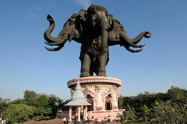 Museum Gajah Berkepala Tiga