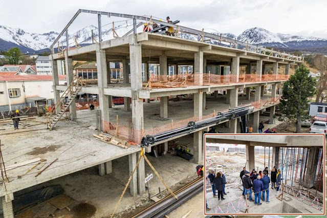 Recorrida de Melella y legisladores de la obra Hospital Ushuaia anunciaron que estará finalizada a fin de año