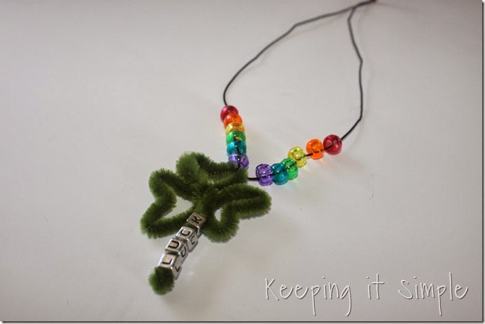 little-girls-shamrock-necklace #kidscraft (8)