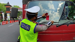   Tak Miliki Persyaratan Dokumen, Sejumlah Kendaraan Diputar Balik di Perbatasan PurbaIingga 