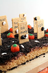 Whip up a 100% edible "graveyard" for Halloween this year with these easy to make Haunted Graveyard Rice Krispies Treats.