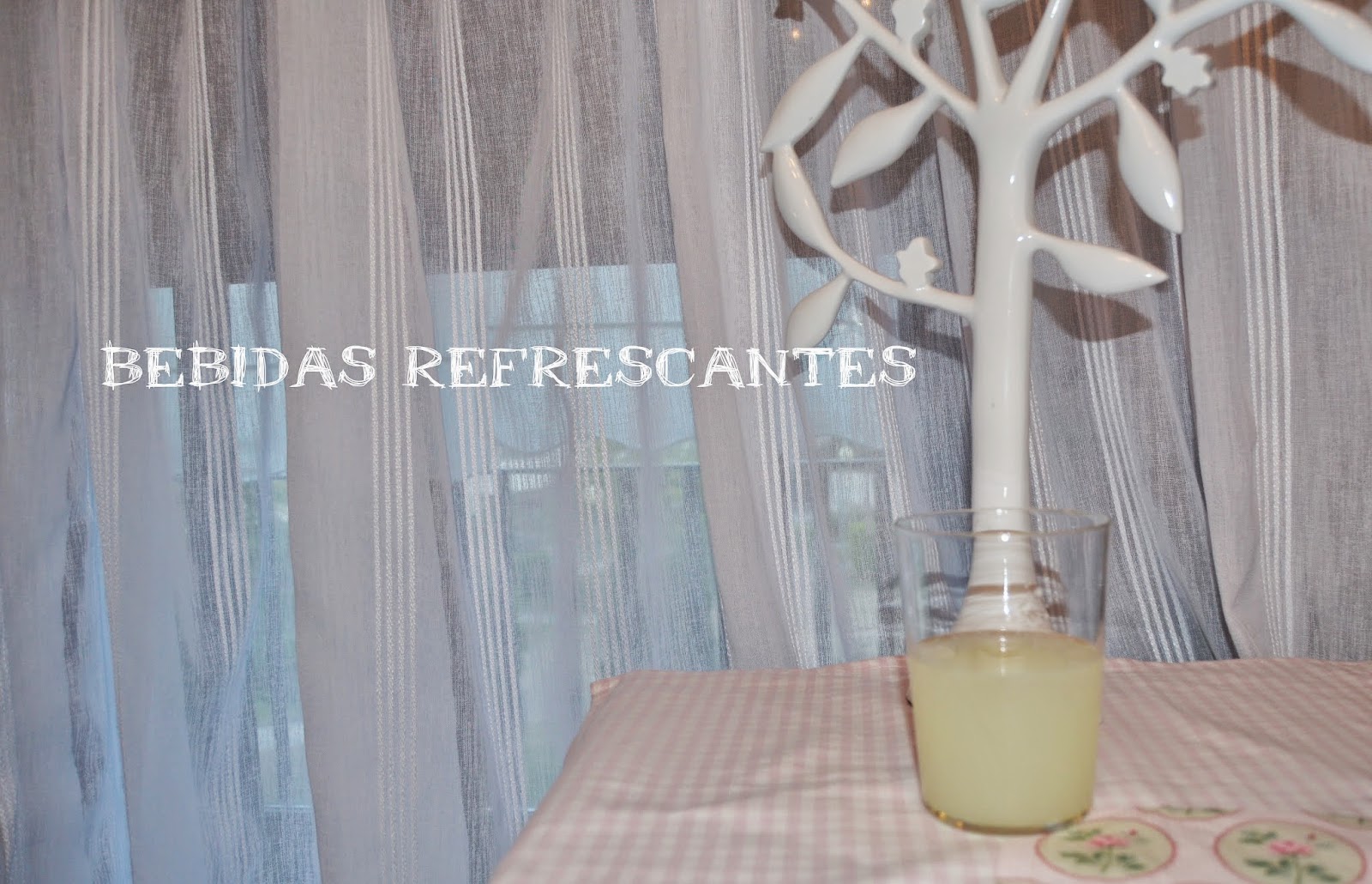 bebida refrescante limonada
