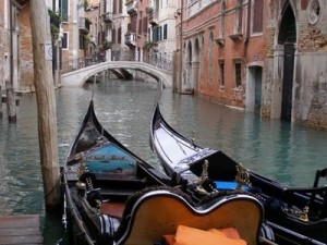 [Image: Venesia-300x225.jpg]