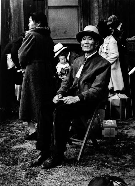 Japanese-American internees, 19 May 1942 worldwartwo.filminspector.com