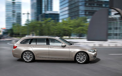 2011 BMW 5 Series Touring Side View