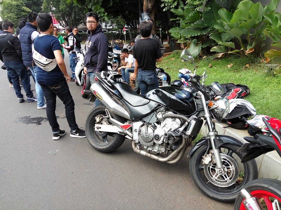 LAPAK MOGE  BEKAS  JAKARTA Jual  Honda Hornet 600 LAPAK 