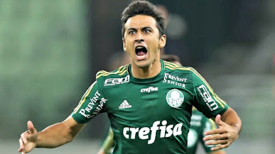 Robinho diz que vitória do Palmeiras contra o Vasco será importante para equipe chegar ao G-4. 