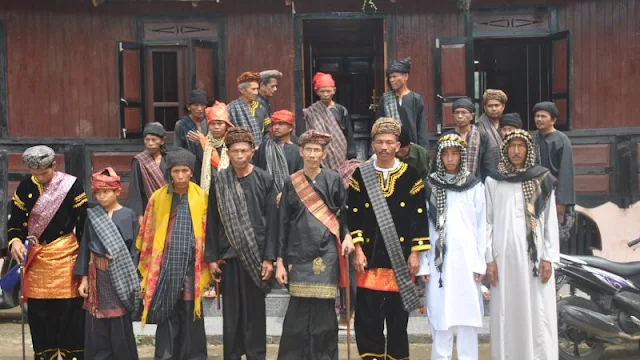 13 Tradisi dan Budaya Minangkabau Sumatera Barat Yang Masih Eksis