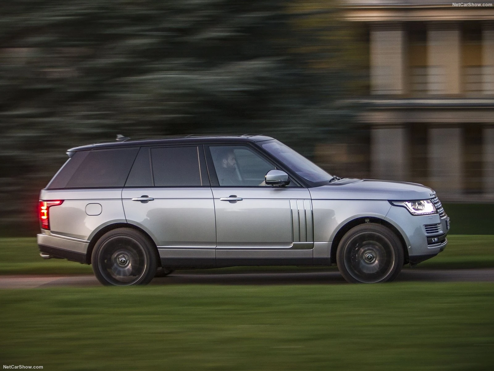 Hình ảnh xe ô tô Land Rover Range Rover SV Autobiography 2016 & nội ngoại thất