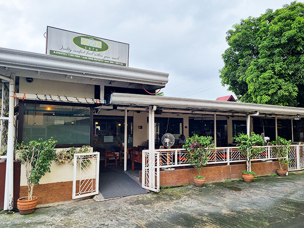 Qizia Cafe facade