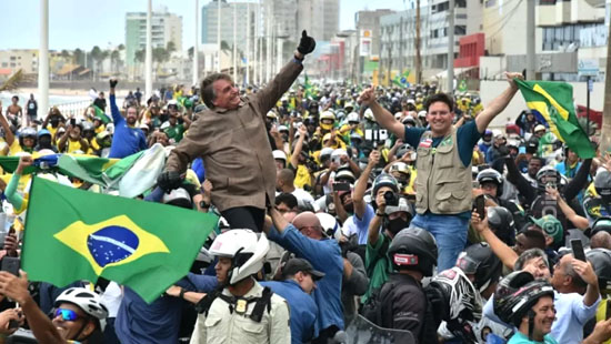 juiza bandeira brasil propaganda eleitoral bolsonaro reage
