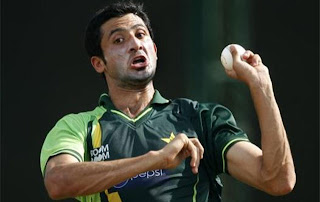 junaid khan bowling style