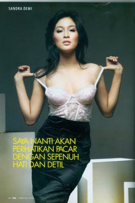 Foto Sandra Dewi