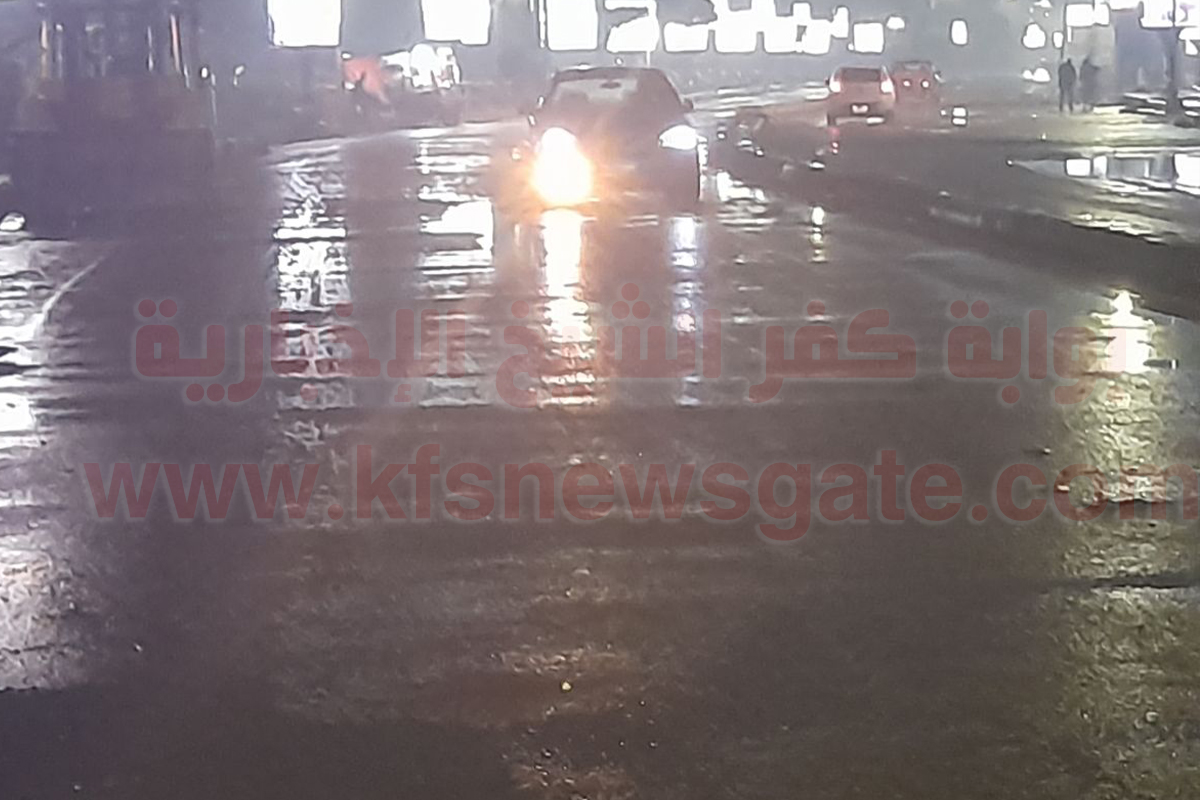بالصور..هطول أمطار غزيرة في مدن ومراكز كفر الشيخ