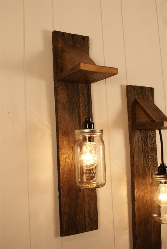 Desain lampu dinding dari kayu pallet bekas 1000 