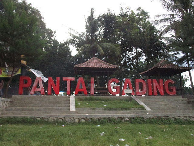 pantai gading mataram lombok