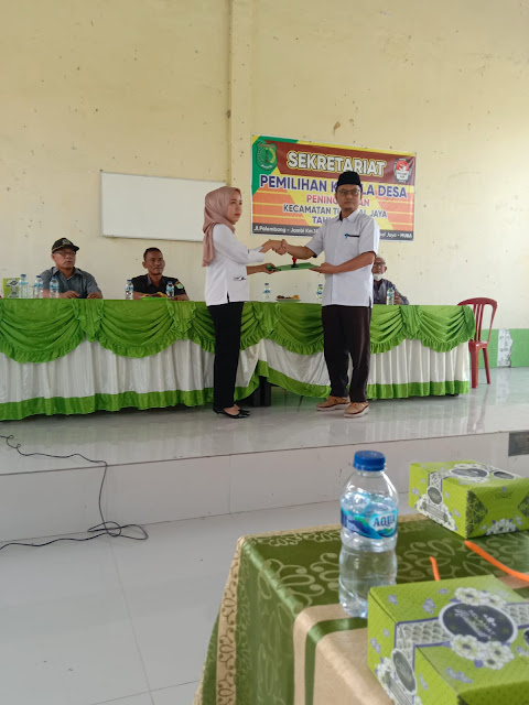 Dewi Santuni Jabat PLH Desa Peninggalan