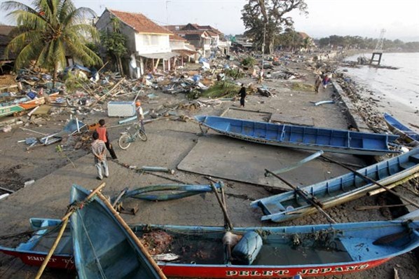 Resultado de imagem para JAVA Terremoto de 6,4 Mw Yogyakarta