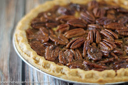 NANA’S SOUTHERN PECAN PIE