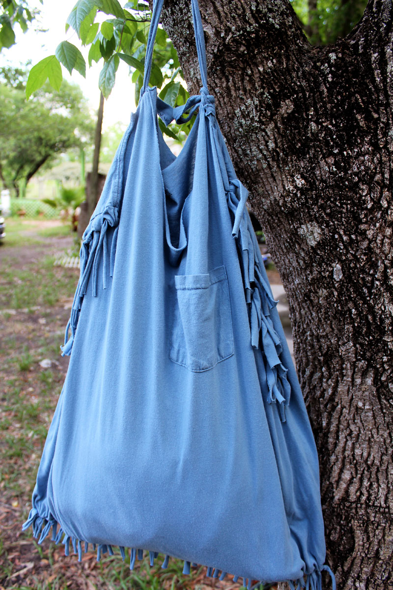 ... tutorial is now live how to make a no sew hobo bag from a t shirt