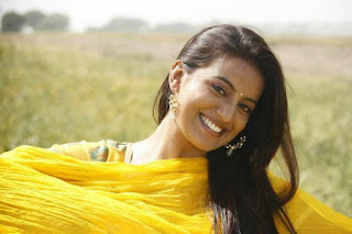 Akshara Singh charges 4-7 lakhs for every film.