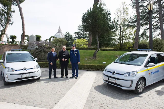 Polícia do Vaticano adota o Volkswagen e-Up!