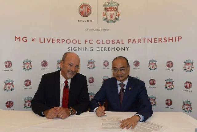 Morris Garages partner global del Liverpool Football Club