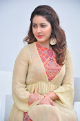 Rashi Khanna new glamorous photos-thumbnail-21