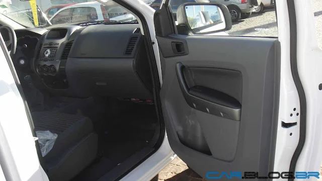 Ford Ranger XLS Cabine Simples 2.5L Flex - interior