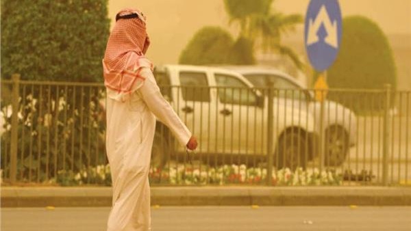 موقع اخبارى : وفاة مصرى إثر إصابته بضربة شمس نتيجة ارتفاع درجة الحرارة فى الكويت