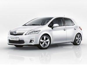 Toyota Auris HSD 2011 (1)